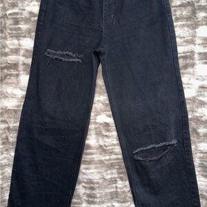 Stylish Black Distressed Women's Boyfriend Jeans